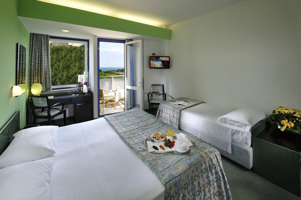 Hotel Medusa Splendid Λινιάνο Σαμπιαντόρο Εξωτερικό φωτογραφία